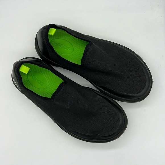 OOFOS Shoes - Oofos OOMG eezee sneaker Women’s size 5